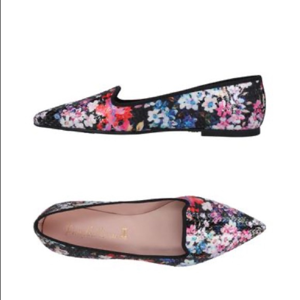 Pretty Ballerinas Black Pointed Flats US Size 8